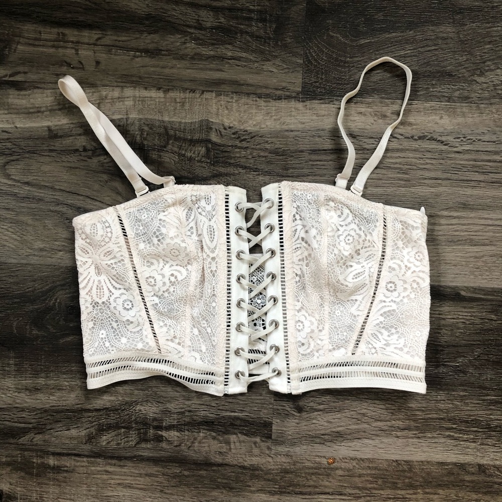 Victoria’s Secret Lingerie Bralette M